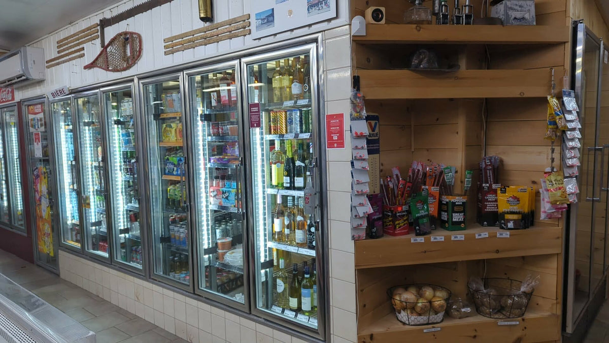 Section intérieure du Dépanneur Édouard